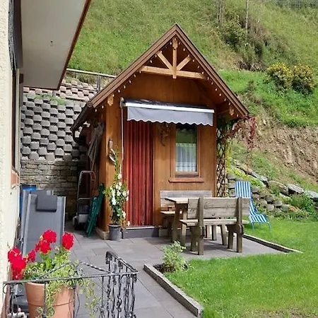 Cosy In A Charming Area , Cleaning Included Muhr