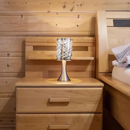 Cosy In A Charming Area , Cleaning Included Apartment