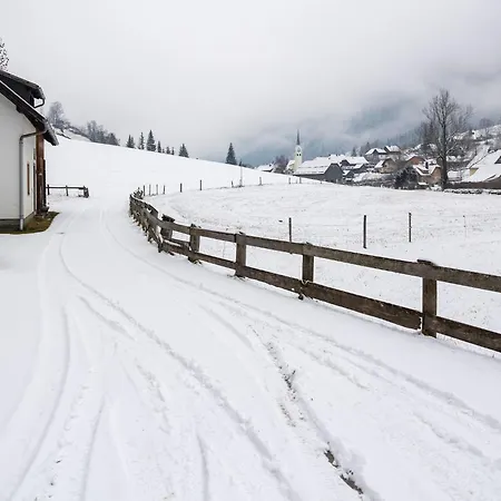 Cosy In A Charming Area , Cleaning Included * Muhr