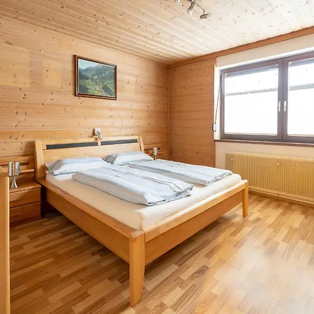 Cosy In A Charming Area , Cleaning Included Apartment *